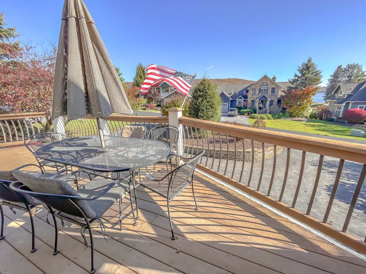 Newly Renovated Super Close Lake Access Dock Walk To Ski Slopes At Wisp McHenry Exterior photo